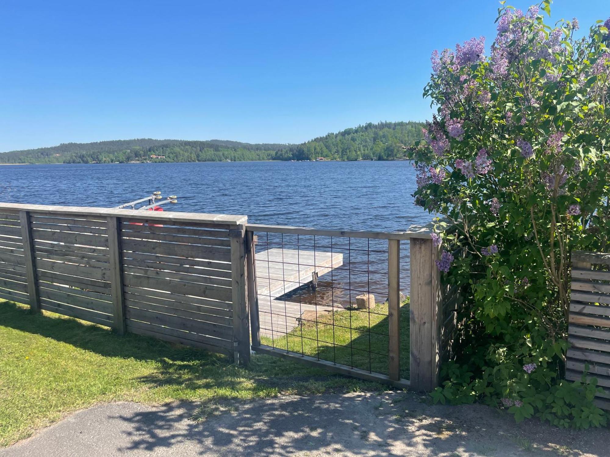 New House By The Lake Bunn & Private Bathing Jetty Gränna Exterior foto